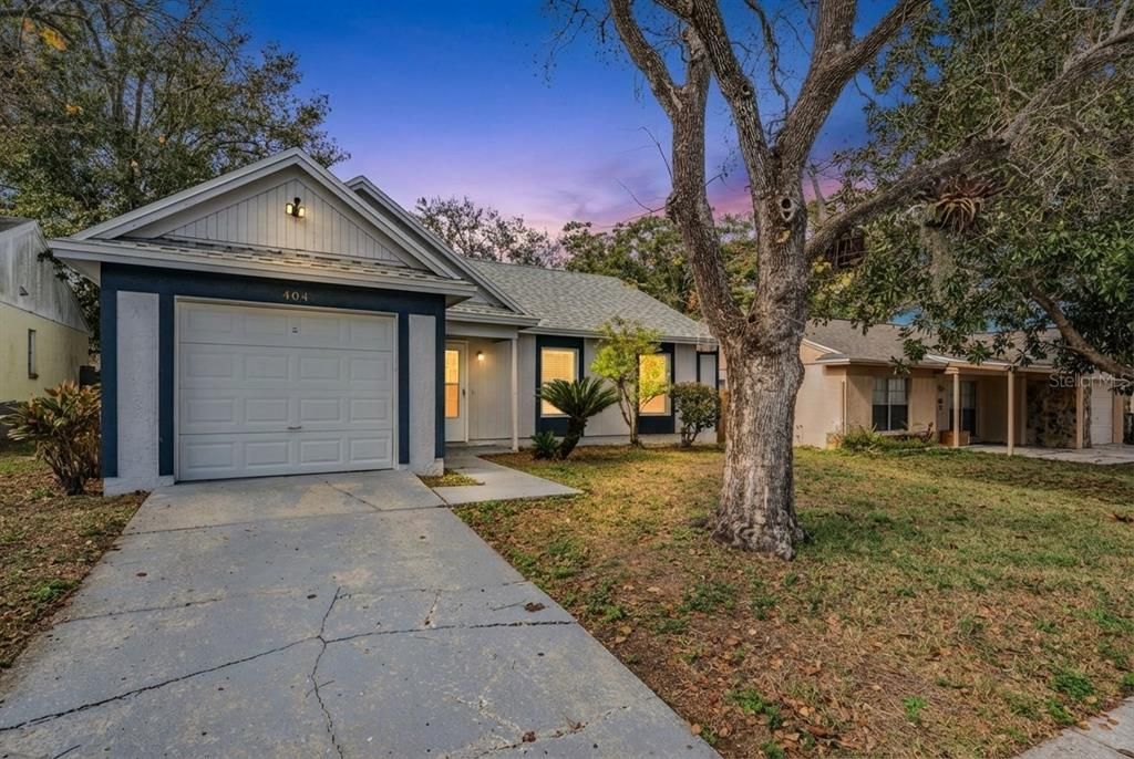 For Sale: $350,000 (3 beds, 2 baths, 1154 Square Feet)