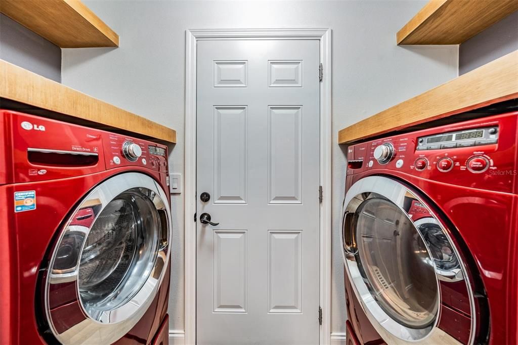 For Sale: $350,000 (3 beds, 2 baths, 1154 Square Feet)