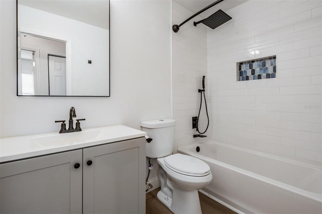 For Sale: $350,000 (3 beds, 2 baths, 1154 Square Feet)