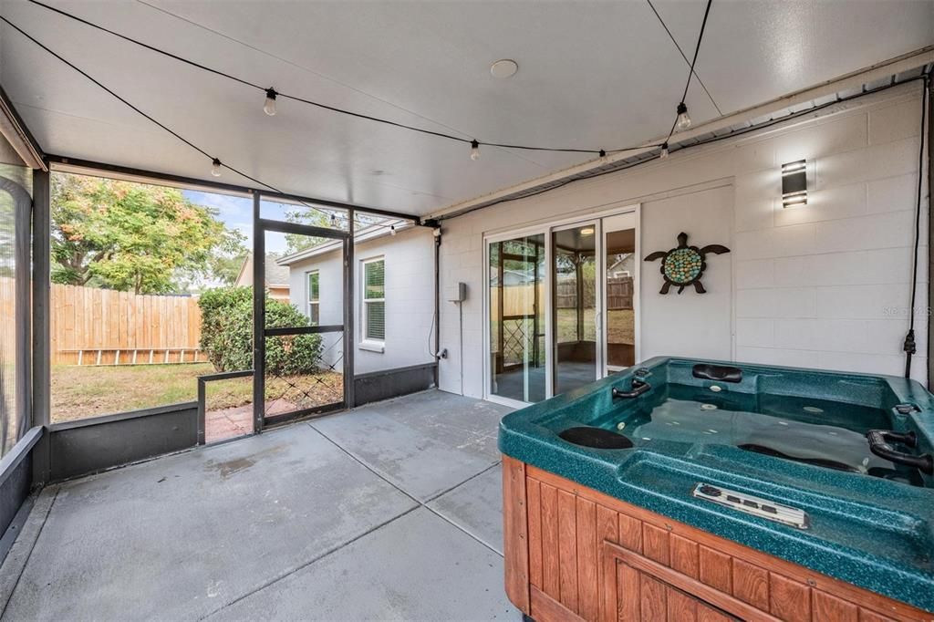 For Sale: $350,000 (3 beds, 2 baths, 1154 Square Feet)