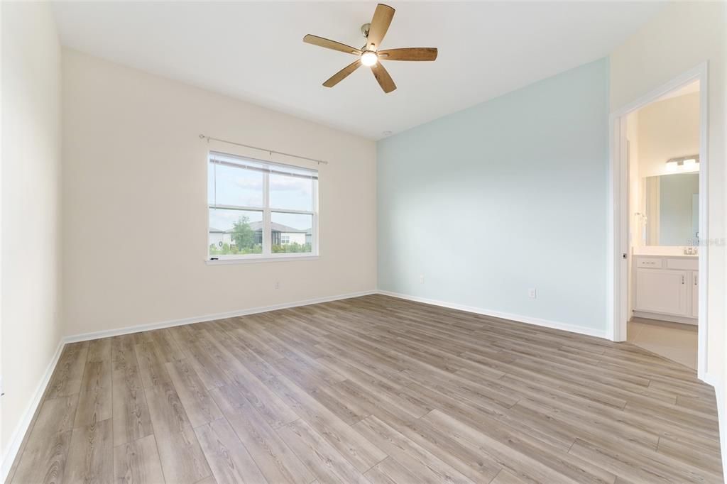 En Venta: $429,400 (2 camas, 2 baños, 1976 Pies cuadrados)