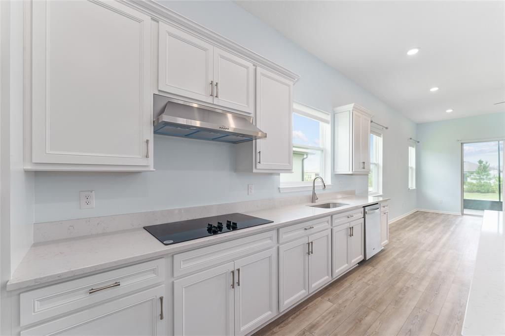 En Venta: $429,400 (2 camas, 2 baños, 1976 Pies cuadrados)