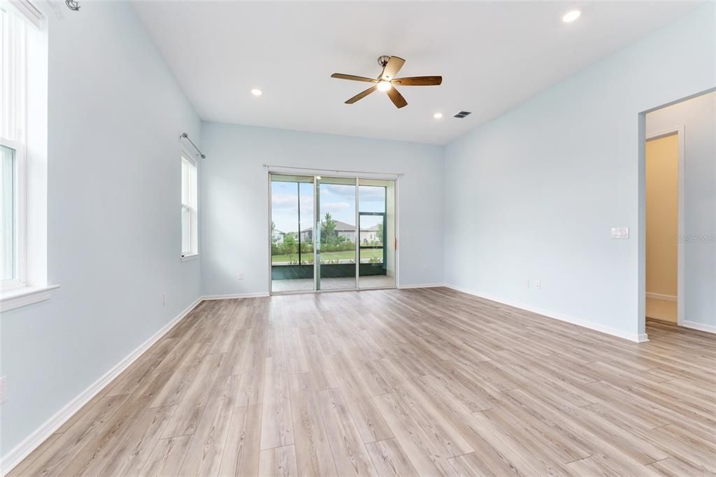 En Venta: $429,400 (2 camas, 2 baños, 1976 Pies cuadrados)