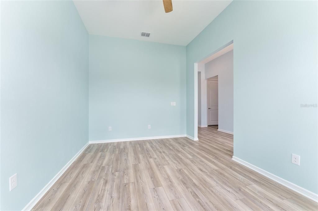 En Venta: $429,400 (2 camas, 2 baños, 1976 Pies cuadrados)