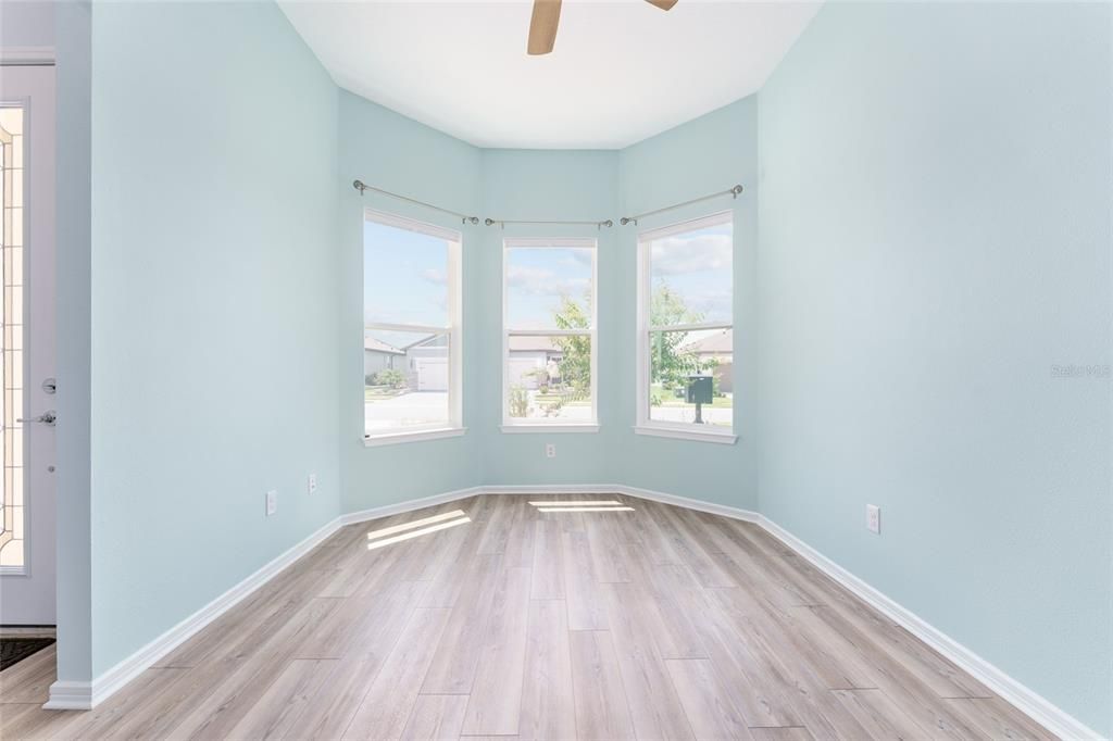 En Venta: $429,400 (2 camas, 2 baños, 1976 Pies cuadrados)