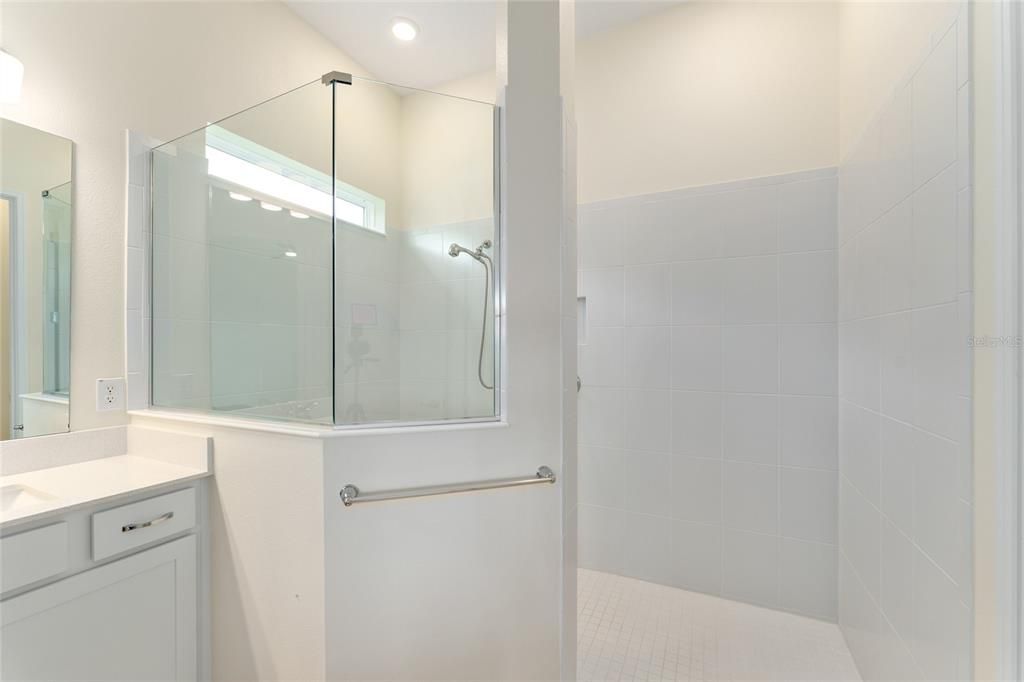 En Venta: $429,400 (2 camas, 2 baños, 1976 Pies cuadrados)