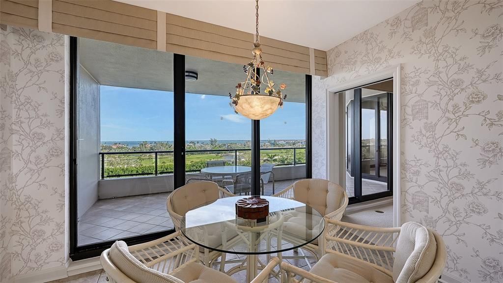 待售: $2,395,000 (3 贝兹, 3 浴室, 2580 平方英尺)