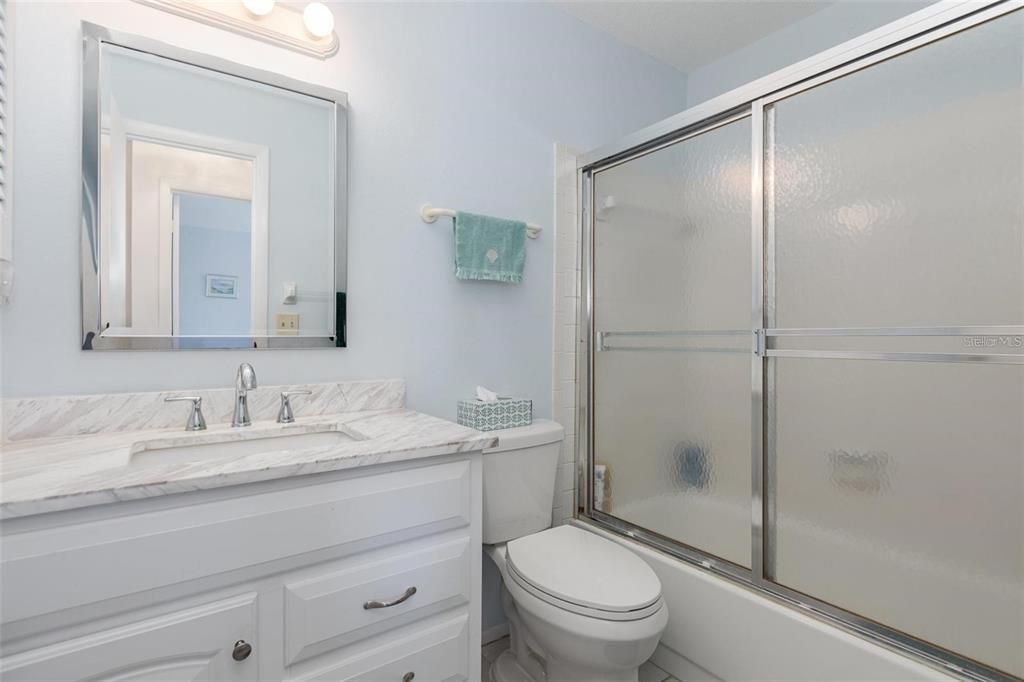 На продажу: $195,000 (2 спален, 2 ванн, 1186 Квадратных фут)