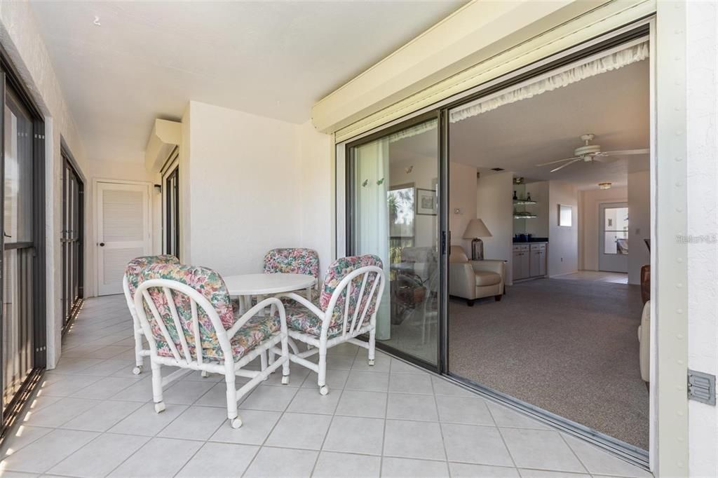 На продажу: $195,000 (2 спален, 2 ванн, 1186 Квадратных фут)