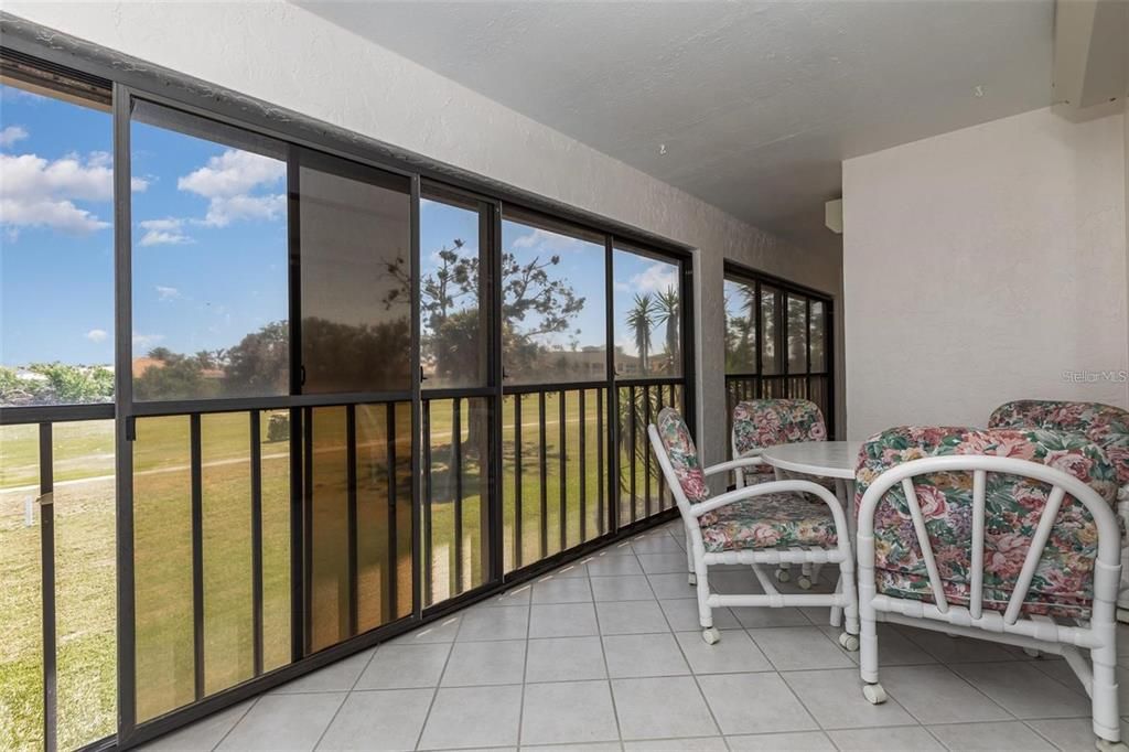 На продажу: $195,000 (2 спален, 2 ванн, 1186 Квадратных фут)