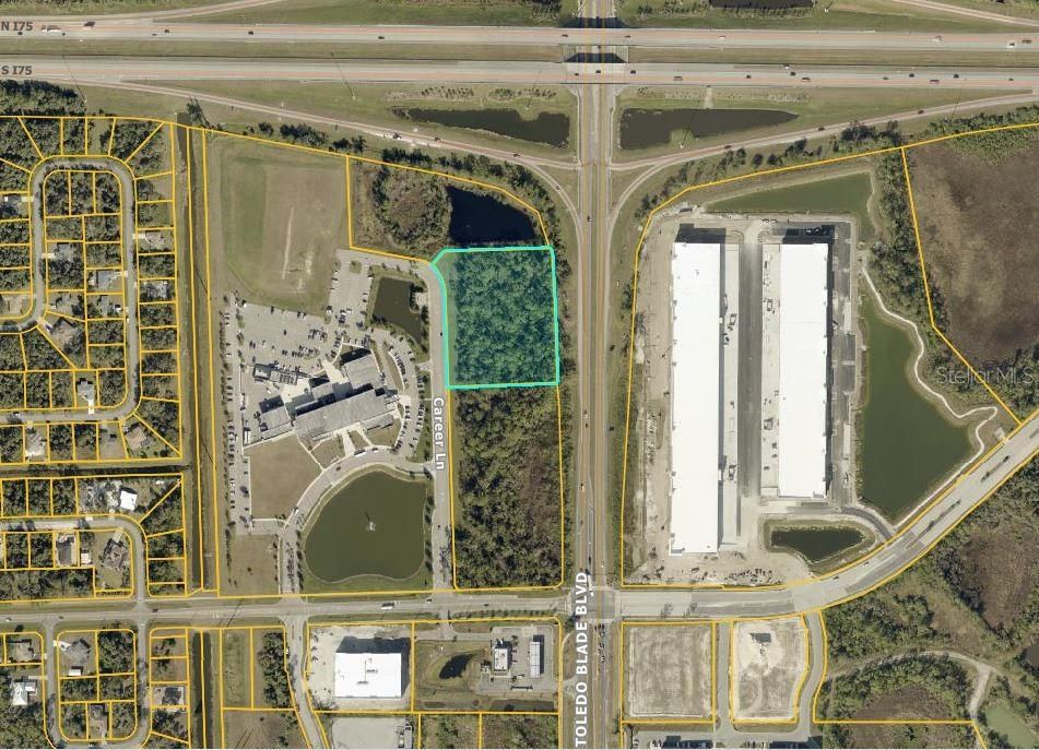 En Venta: $2,000,000 (1.82 acres)