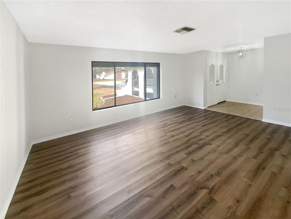 For Sale: $366,000 (3 beds, 2 baths, 2017 Square Feet)