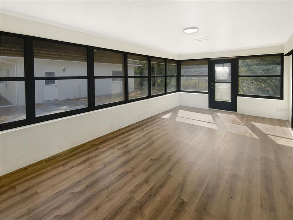 For Sale: $366,000 (3 beds, 2 baths, 2017 Square Feet)