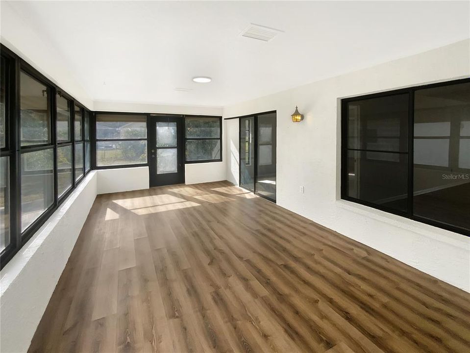 For Sale: $366,000 (3 beds, 2 baths, 2017 Square Feet)