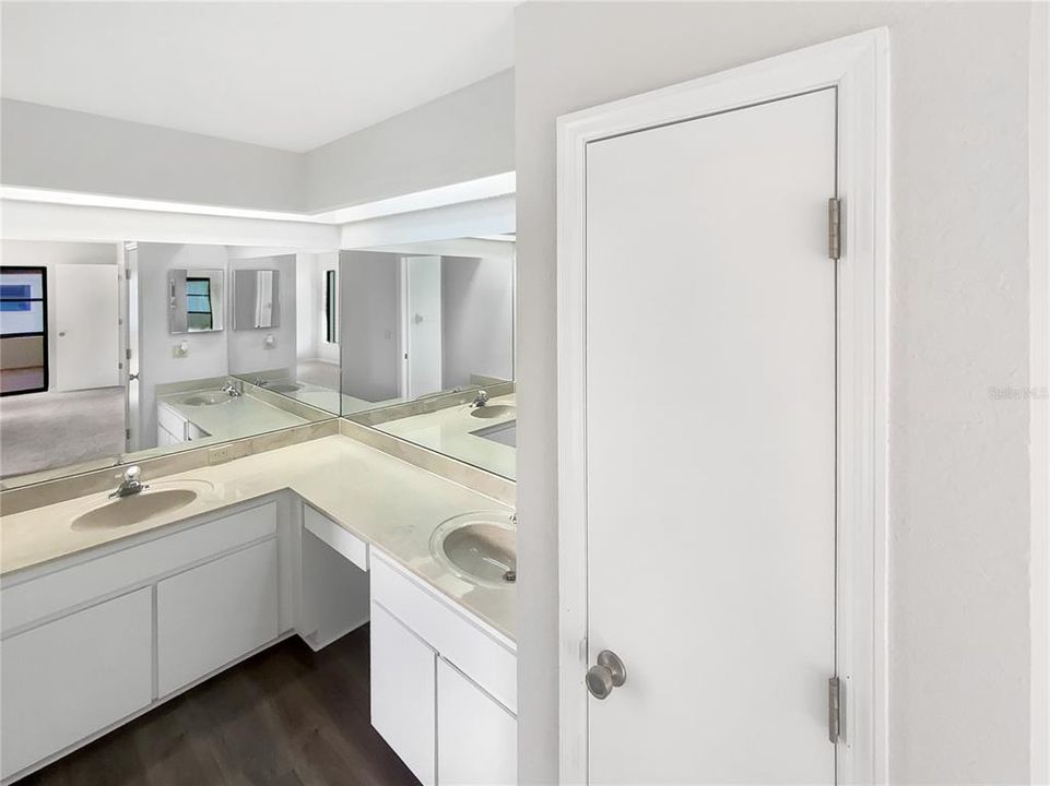 For Sale: $366,000 (3 beds, 2 baths, 2017 Square Feet)