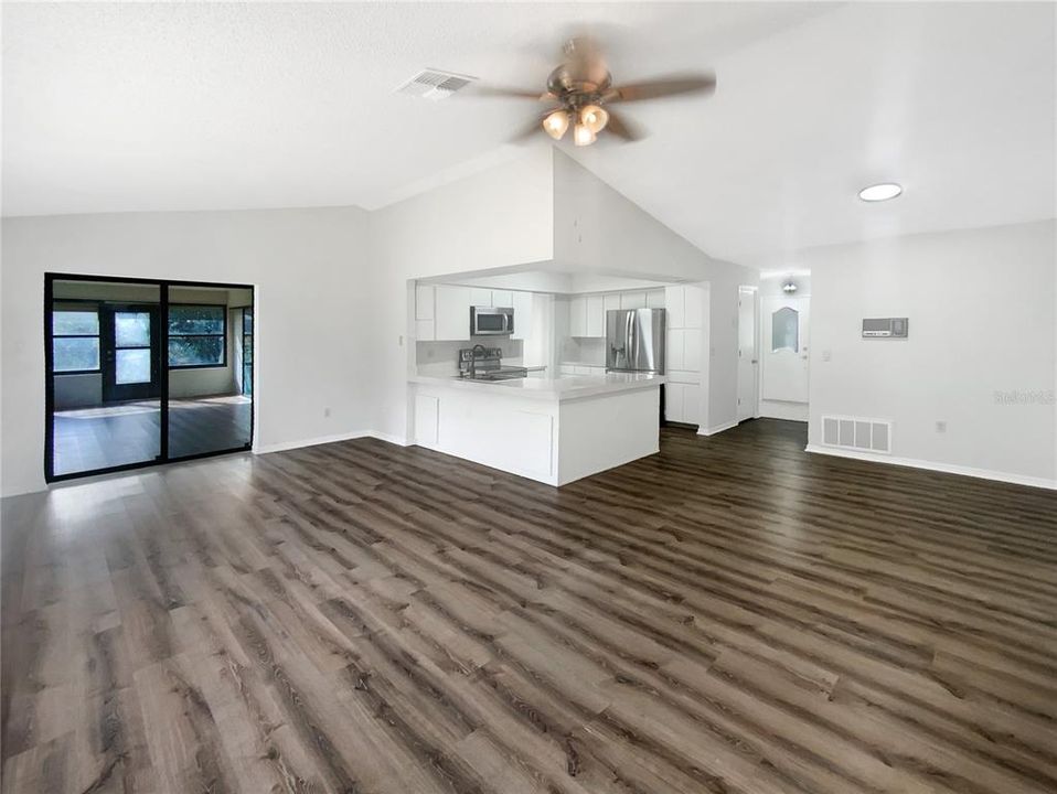 For Sale: $366,000 (3 beds, 2 baths, 2017 Square Feet)