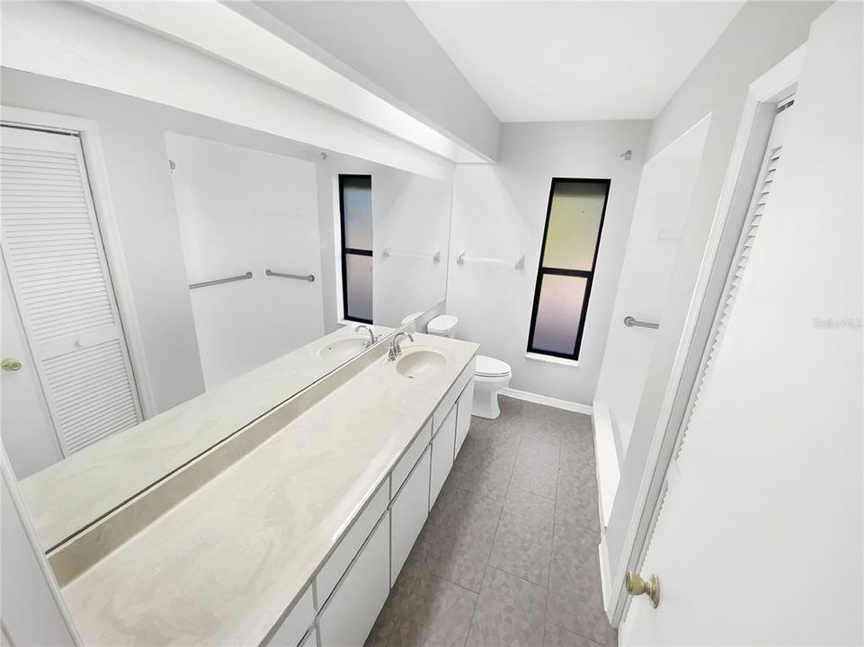 For Sale: $366,000 (3 beds, 2 baths, 2017 Square Feet)