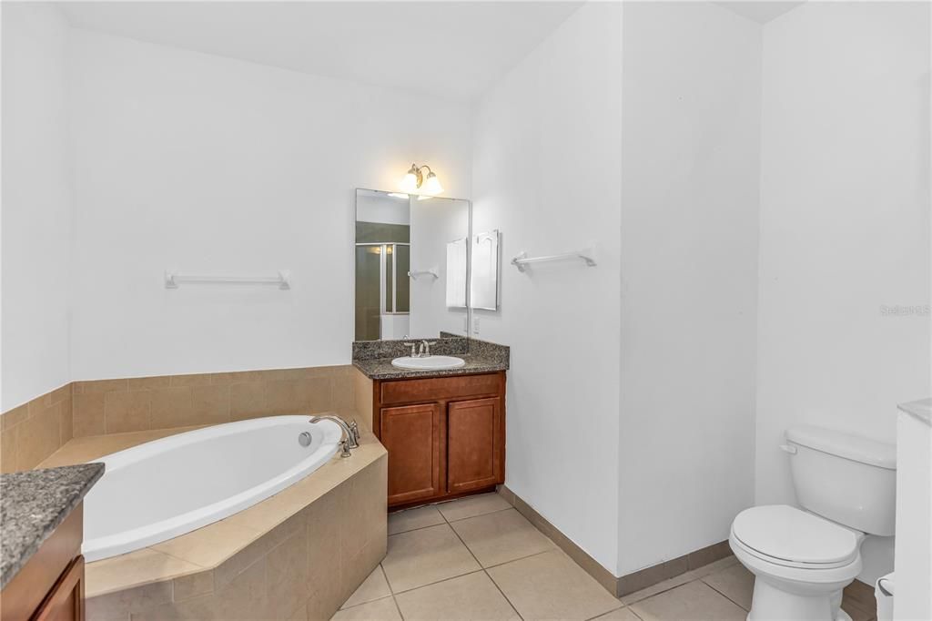 For Sale: $515,000 (4 beds, 3 baths, 2386 Square Feet)