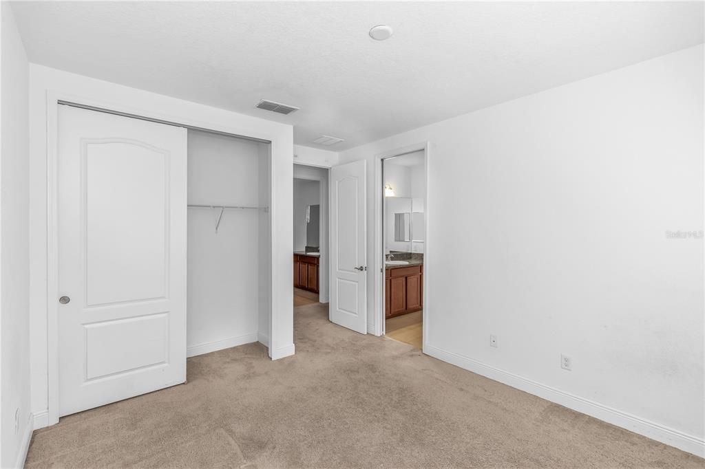 For Sale: $515,000 (4 beds, 3 baths, 2386 Square Feet)