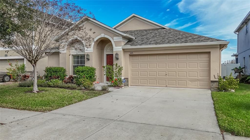 For Sale: $450,000 (3 beds, 2 baths, 2063 Square Feet)