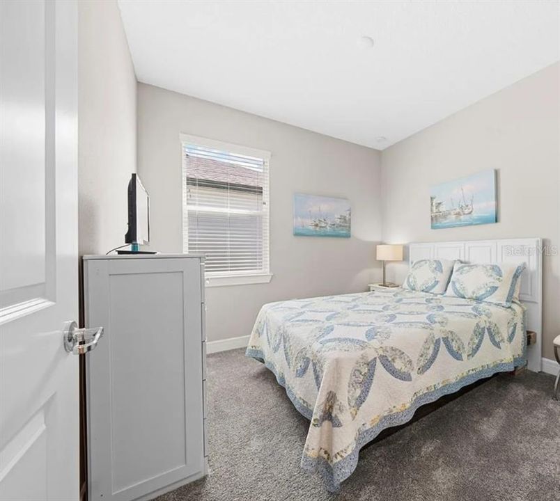 For Sale: $304,900 (2 beds, 2 baths, 1406 Square Feet)