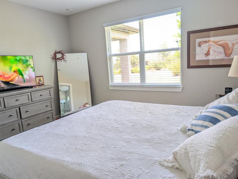 For Sale: $304,900 (2 beds, 2 baths, 1406 Square Feet)