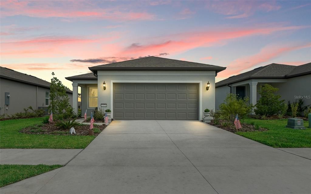 For Sale: $304,900 (2 beds, 2 baths, 1406 Square Feet)