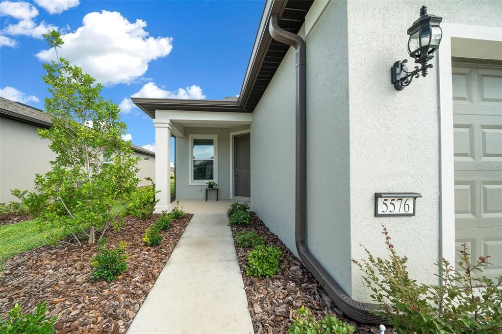 For Sale: $304,900 (2 beds, 2 baths, 1406 Square Feet)