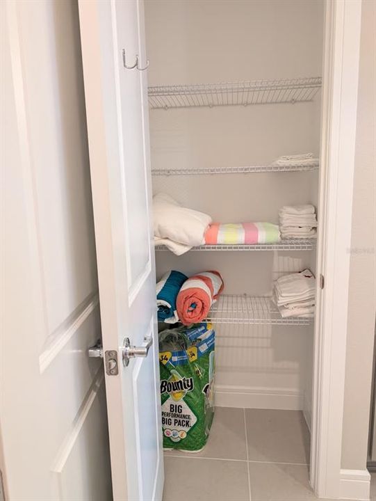 For Sale: $304,900 (2 beds, 2 baths, 1406 Square Feet)