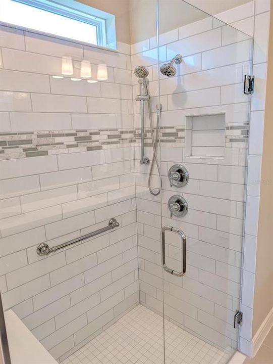 For Sale: $304,900 (2 beds, 2 baths, 1406 Square Feet)