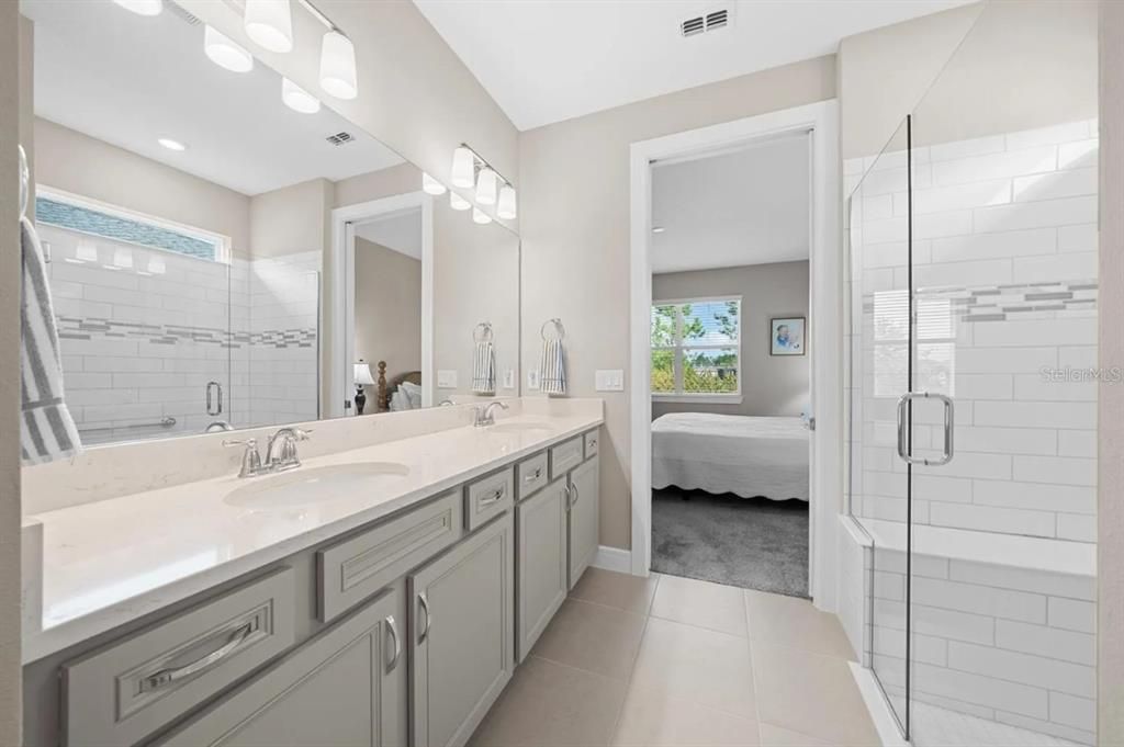 For Sale: $304,900 (2 beds, 2 baths, 1406 Square Feet)