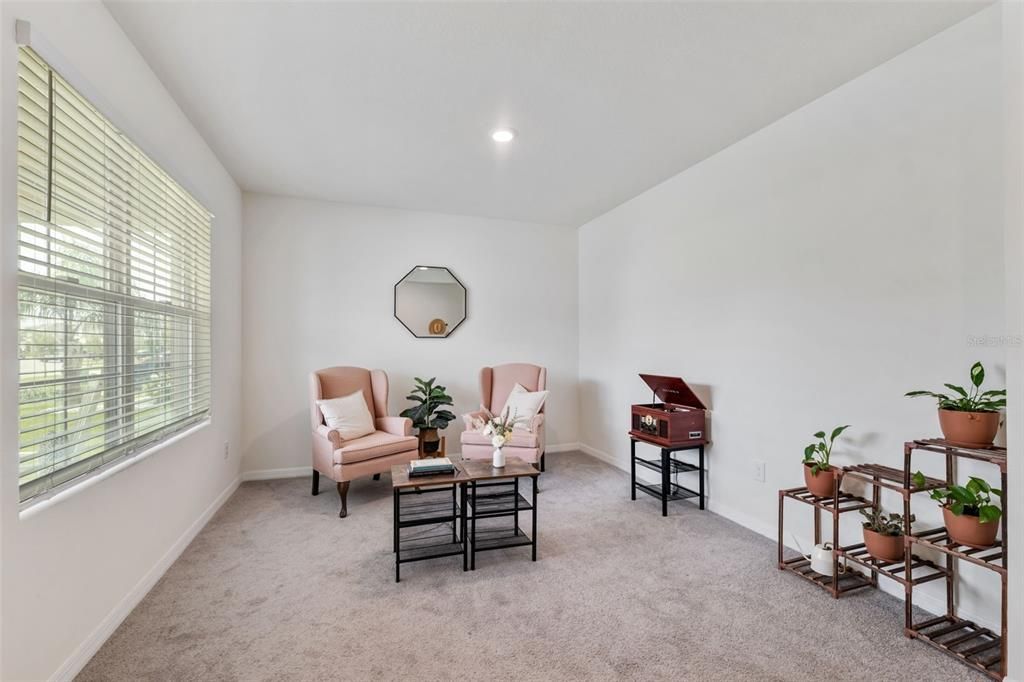 For Rent: $3,000 (5 beds, 3 baths, 2605 Square Feet)