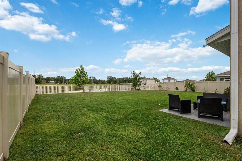 For Rent: $3,000 (5 beds, 3 baths, 2605 Square Feet)