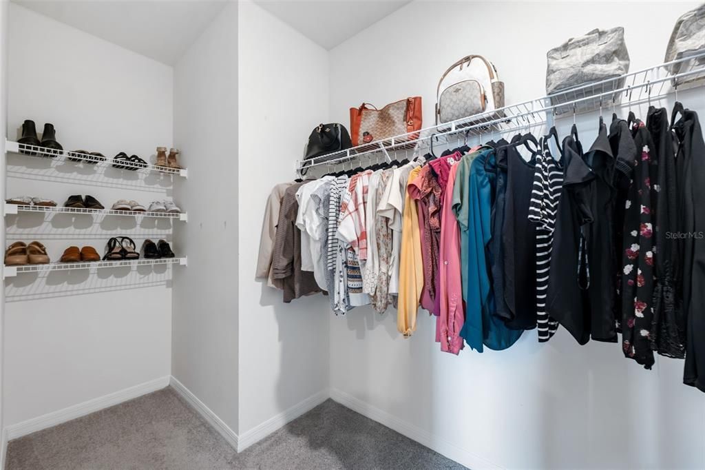 For Rent: $3,000 (5 beds, 3 baths, 2605 Square Feet)