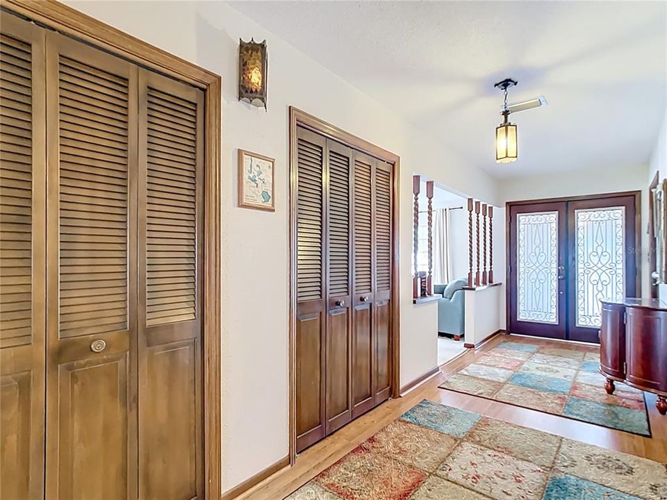 待售: $539,000 (2 贝兹, 2 浴室, 1736 平方英尺)