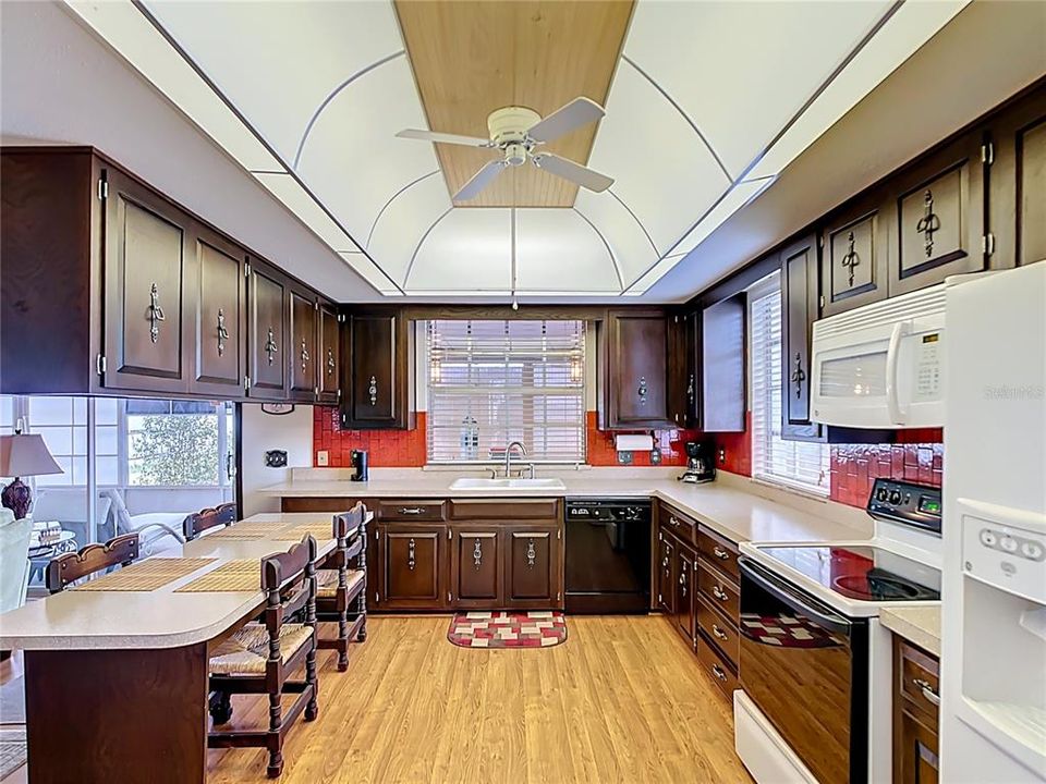 待售: $539,000 (2 贝兹, 2 浴室, 1736 平方英尺)