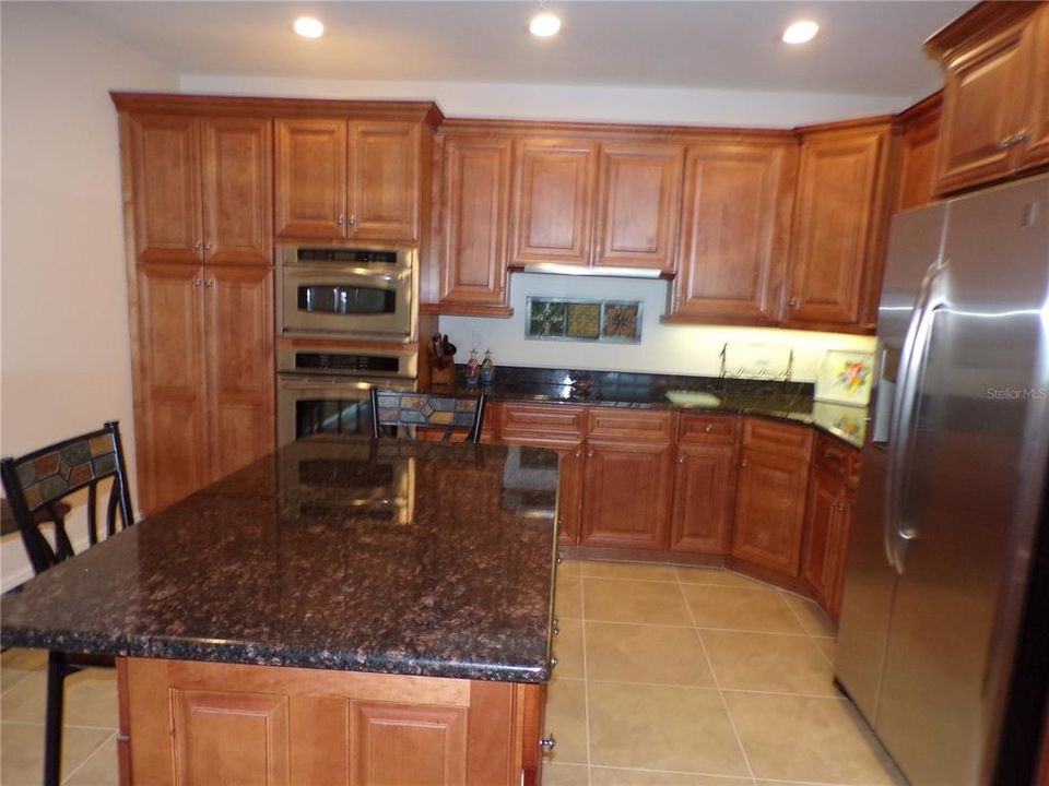 For Rent: $2,700 (3 beds, 2 baths, 2153 Square Feet)