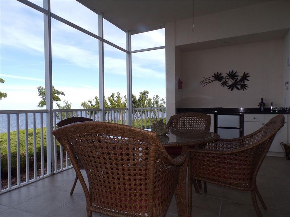 For Rent: $2,700 (3 beds, 2 baths, 2153 Square Feet)