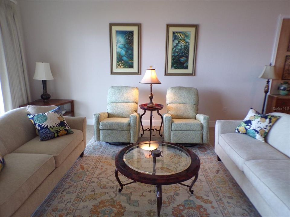 For Rent: $2,700 (3 beds, 2 baths, 2153 Square Feet)