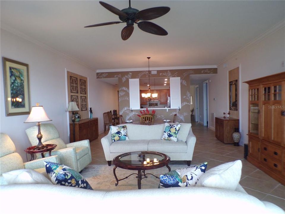 For Rent: $2,700 (3 beds, 2 baths, 2153 Square Feet)