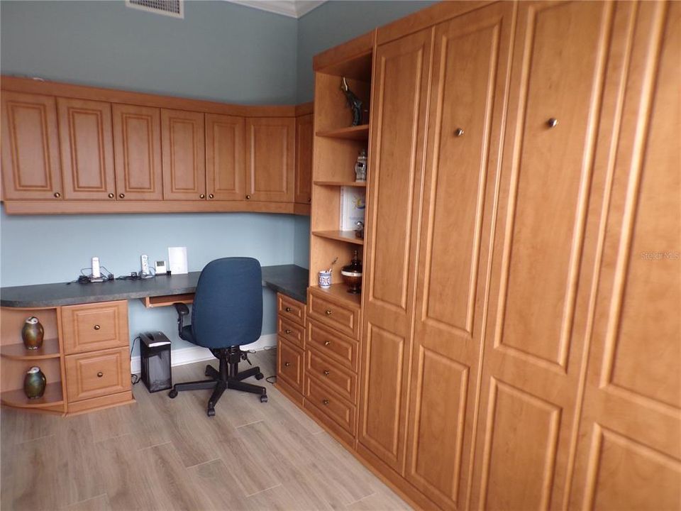 For Rent: $2,700 (3 beds, 2 baths, 2153 Square Feet)