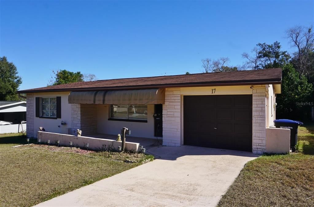 待售: $155,400 (2 贝兹, 1 浴室, 1108 平方英尺)