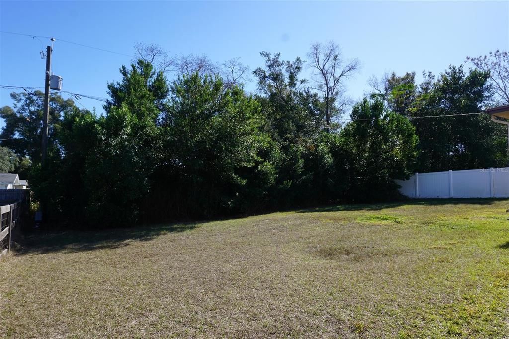 待售: $155,400 (2 贝兹, 1 浴室, 1108 平方英尺)