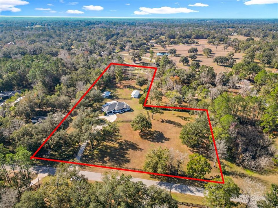 For Sale: $985,500 (3 beds, 2 baths, 2862 Square Feet)