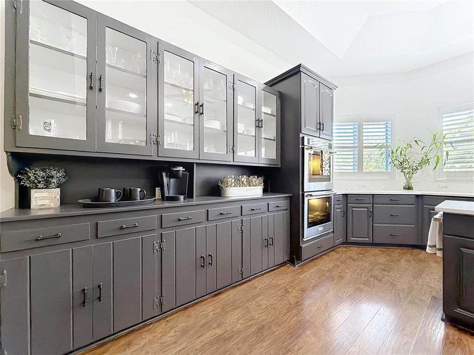 For Sale: $985,500 (3 beds, 2 baths, 2862 Square Feet)