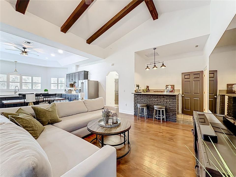 For Sale: $985,500 (3 beds, 2 baths, 2862 Square Feet)