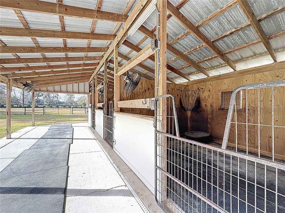 For Sale: $985,500 (3 beds, 2 baths, 2862 Square Feet)