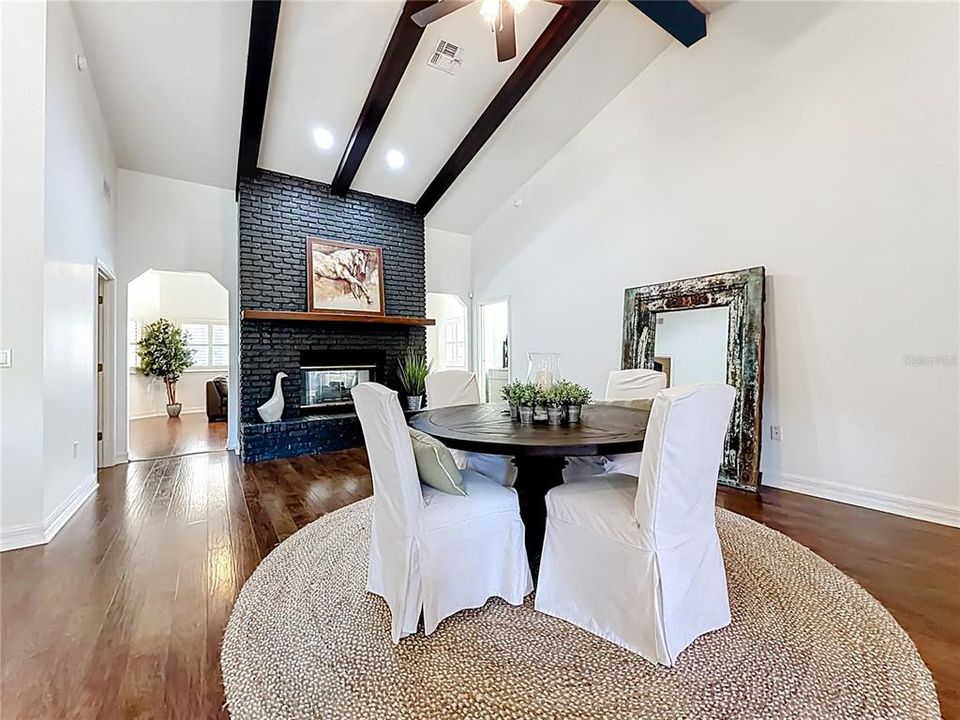 For Sale: $985,500 (3 beds, 2 baths, 2862 Square Feet)