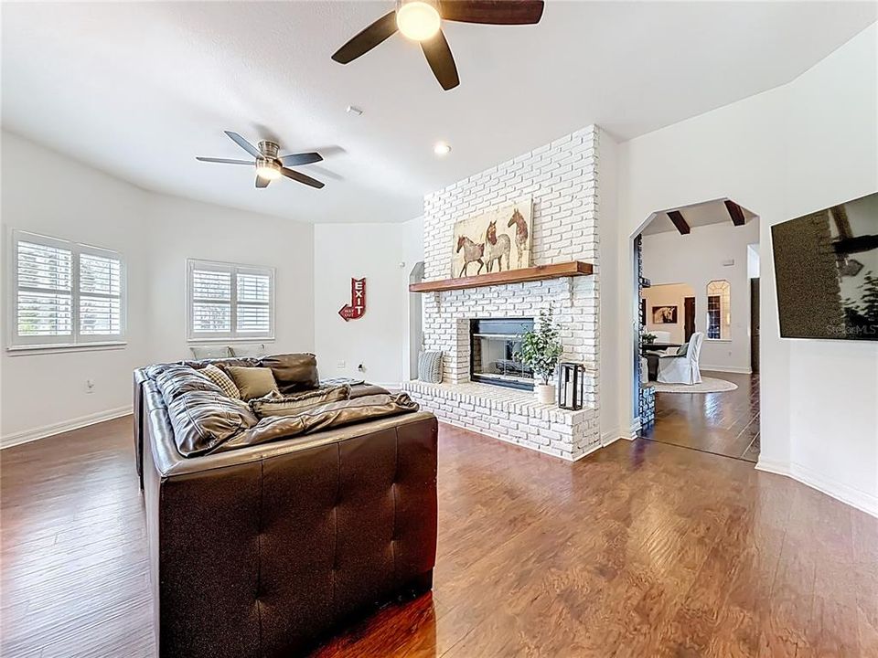 For Sale: $985,500 (3 beds, 2 baths, 2862 Square Feet)