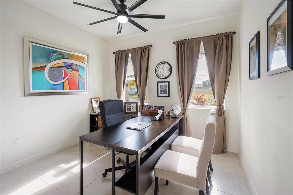 En Venta: $620,000 (5 camas, 3 baños, 2672 Pies cuadrados)